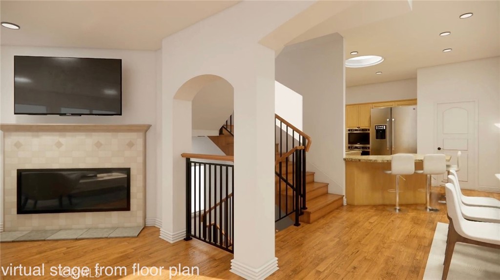 32 8th Street