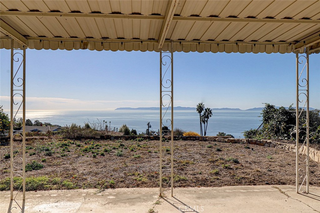 3402 Deluna Drive