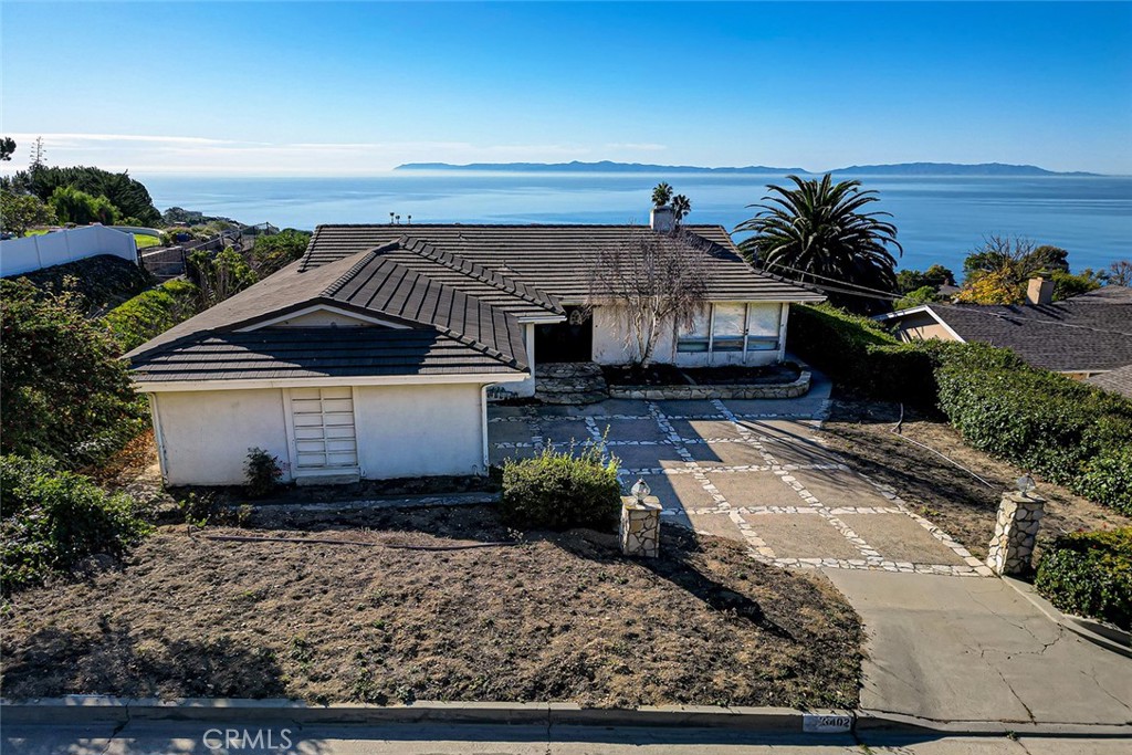 3402 Deluna Drive