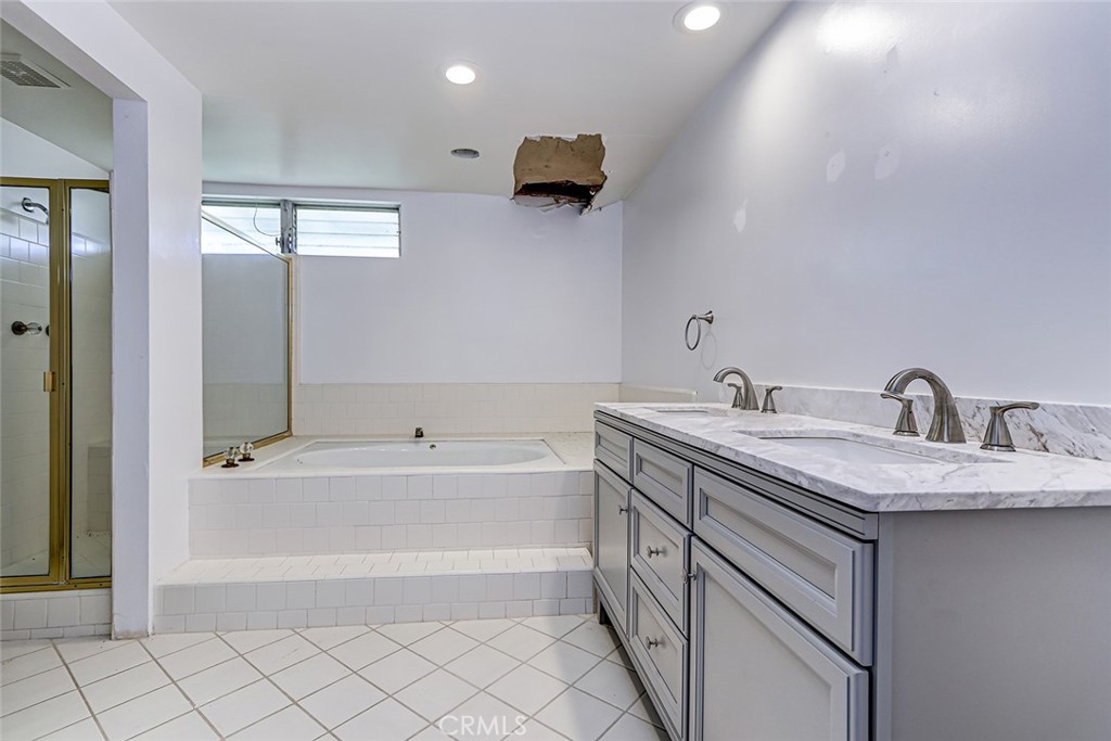 3402 Deluna Drive