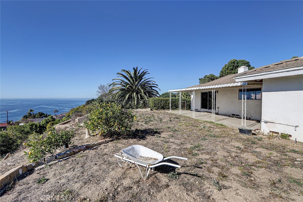 3402 Deluna Drive