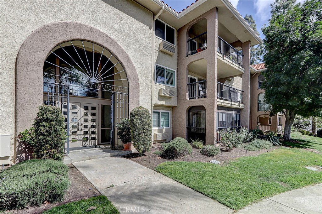 3241 San Amadeo 1E
