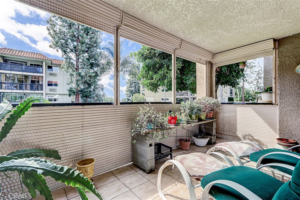 3241 San Amadeo 1E