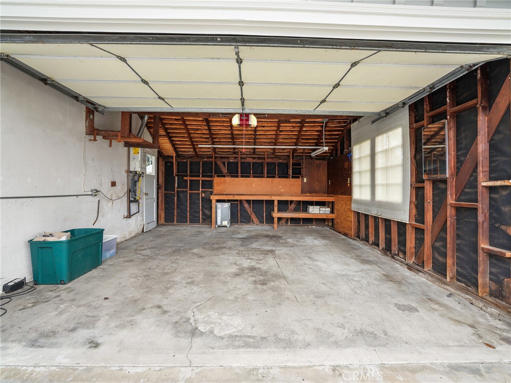 440 Via Los Miradores