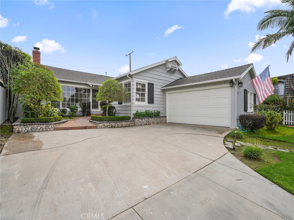 440 Via Los Miradores