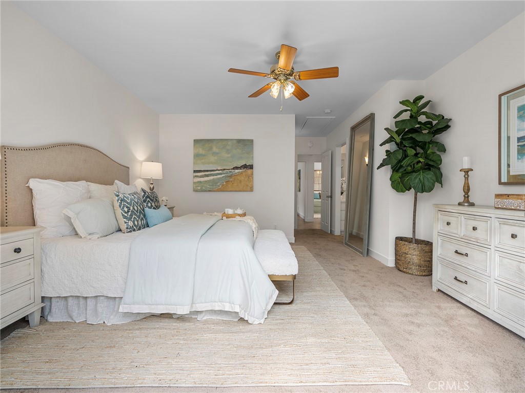 440 Via Los Miradores