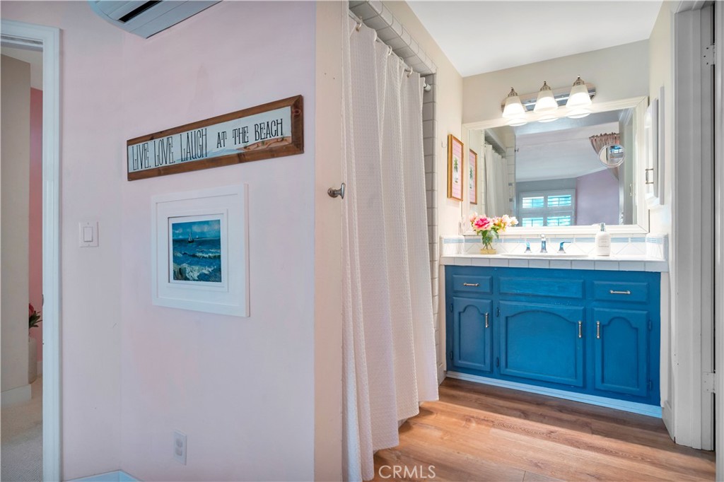 653 Manhattan Beach