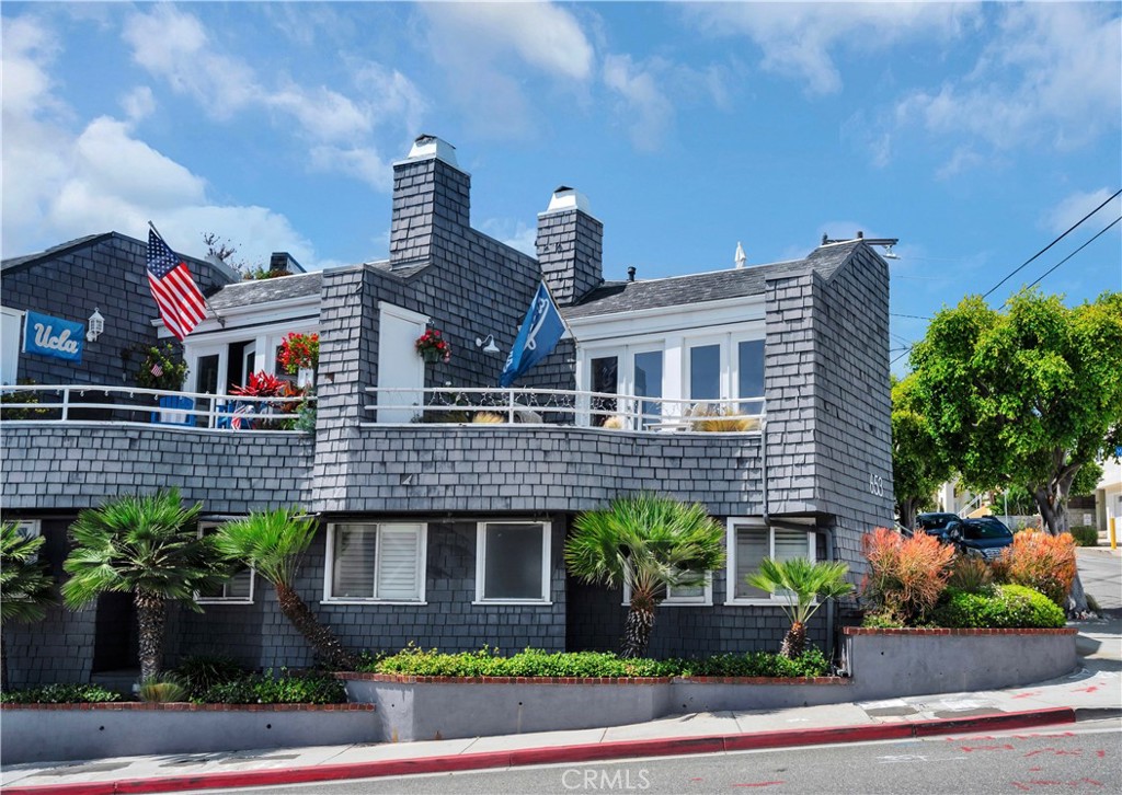 653 Manhattan Beach