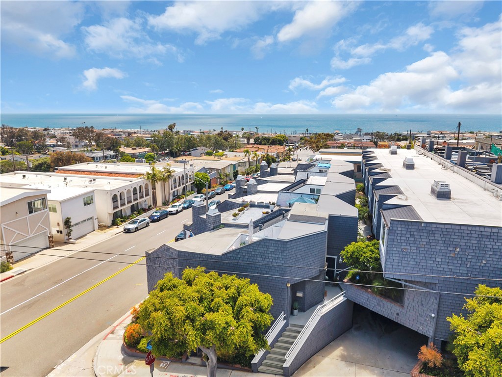 653 Manhattan Beach
