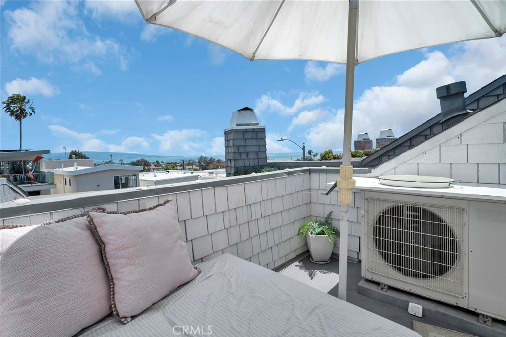 653 Manhattan Beach