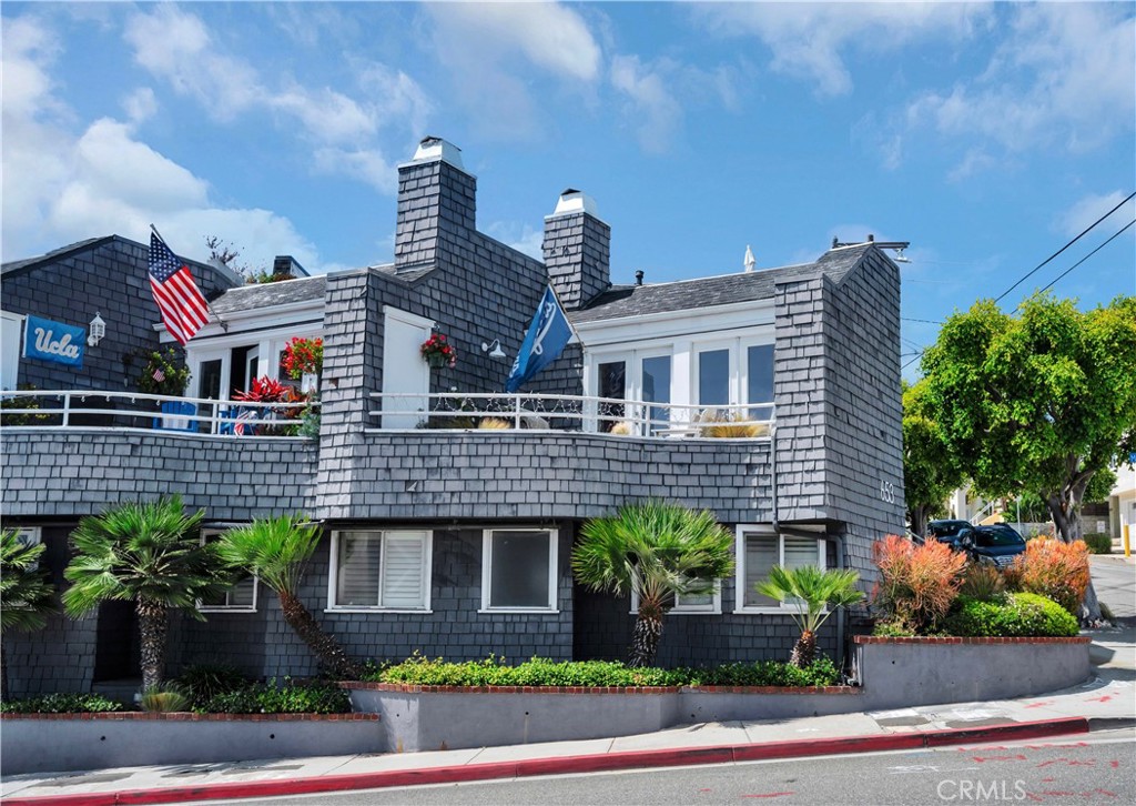 653 Manhattan Beach