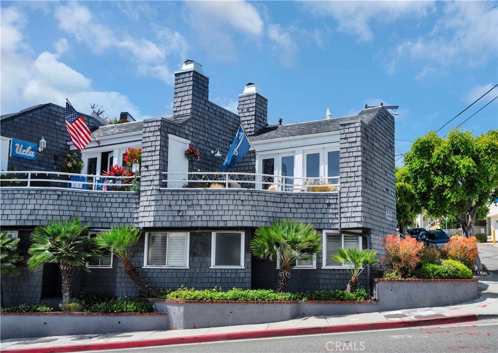 653 Manhattan Beach