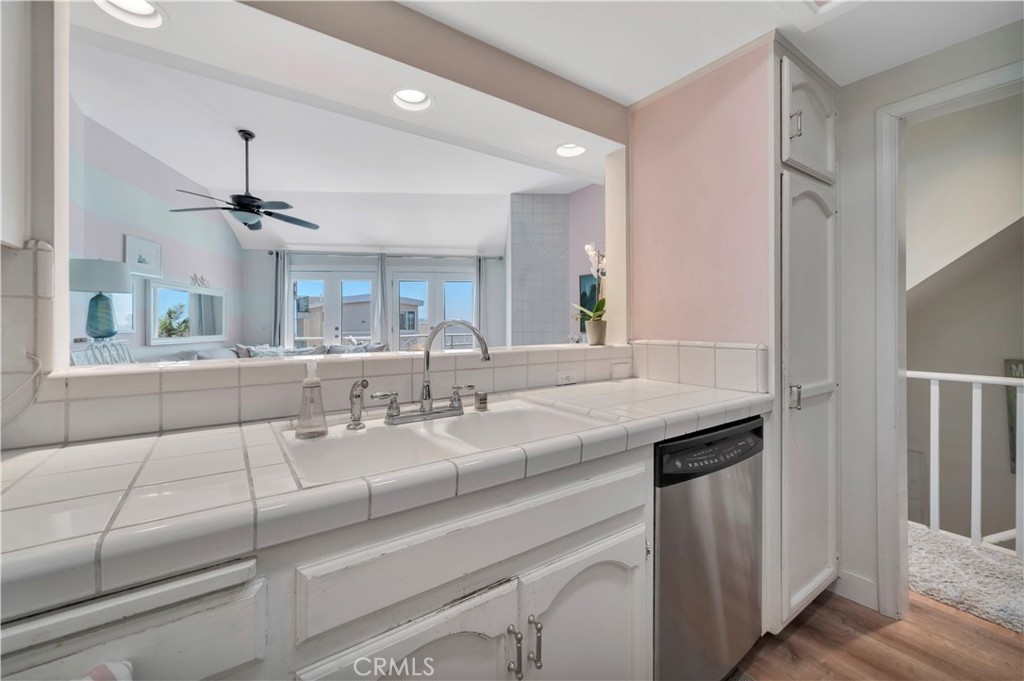 653 Manhattan Beach