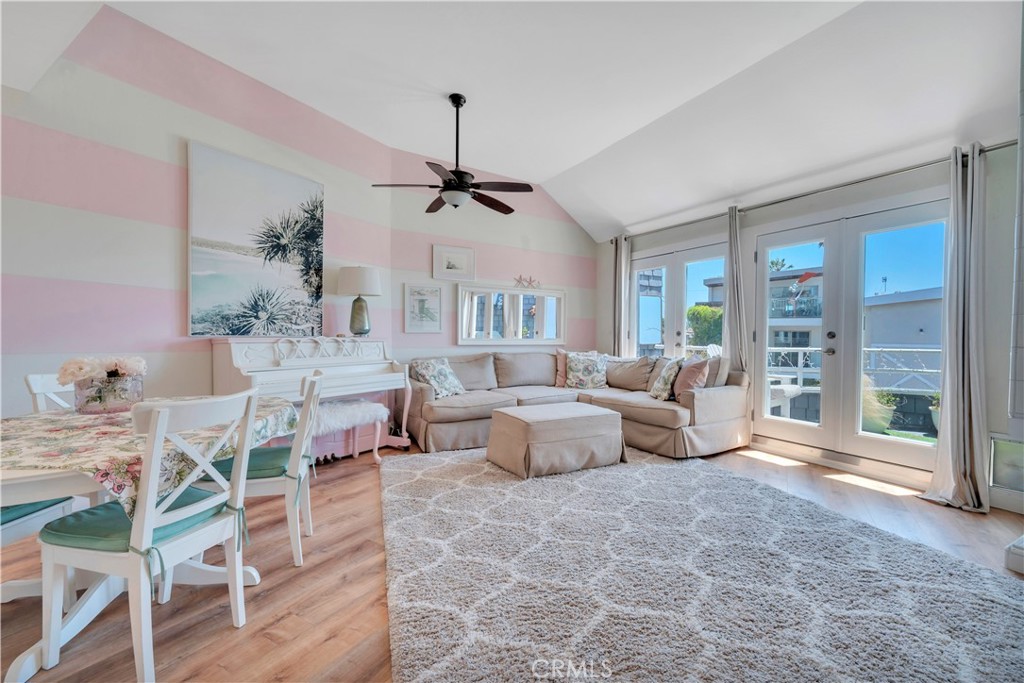 653 Manhattan Beach