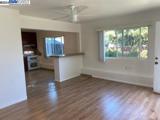 643 E I St