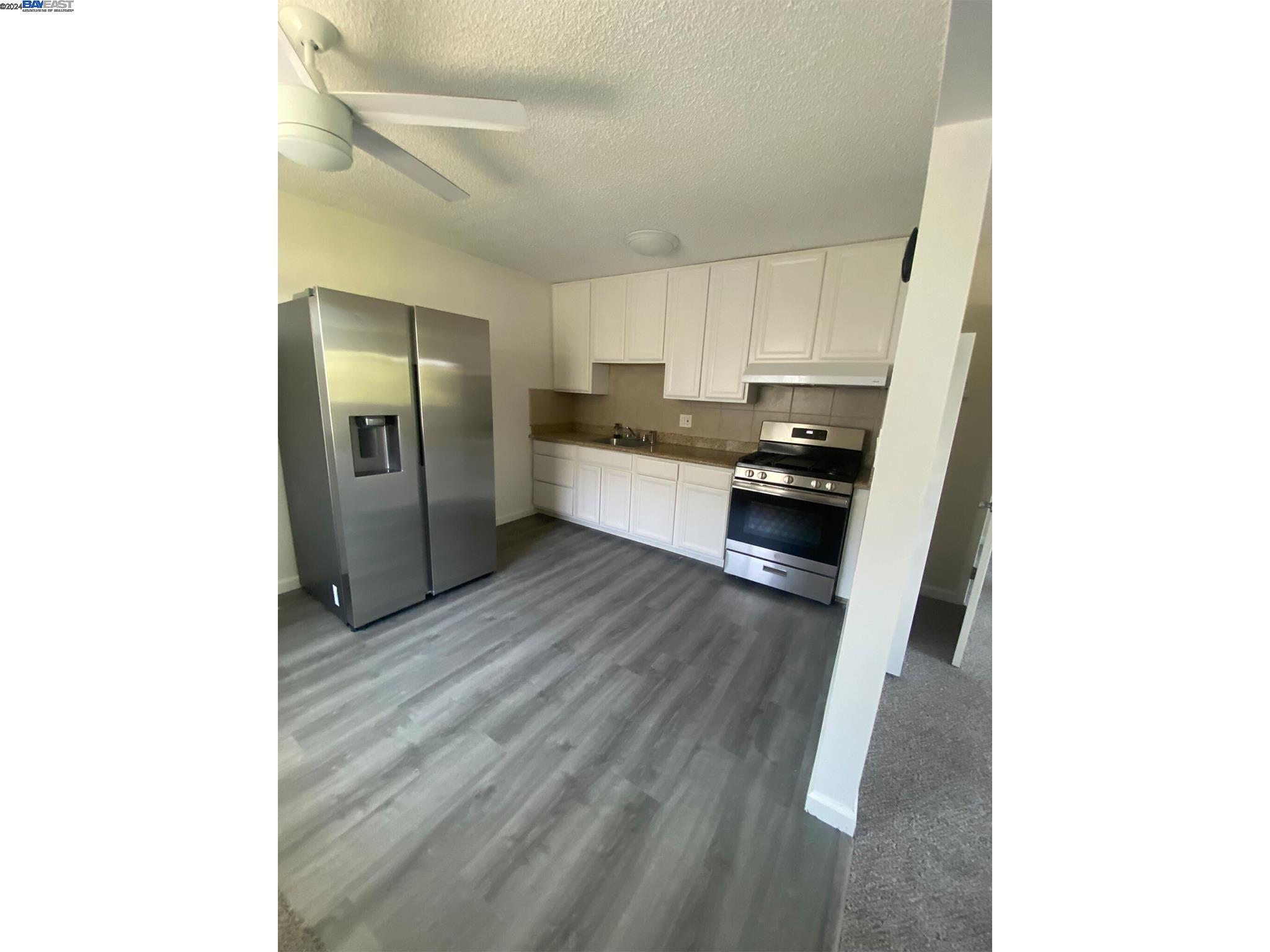 643 E I St