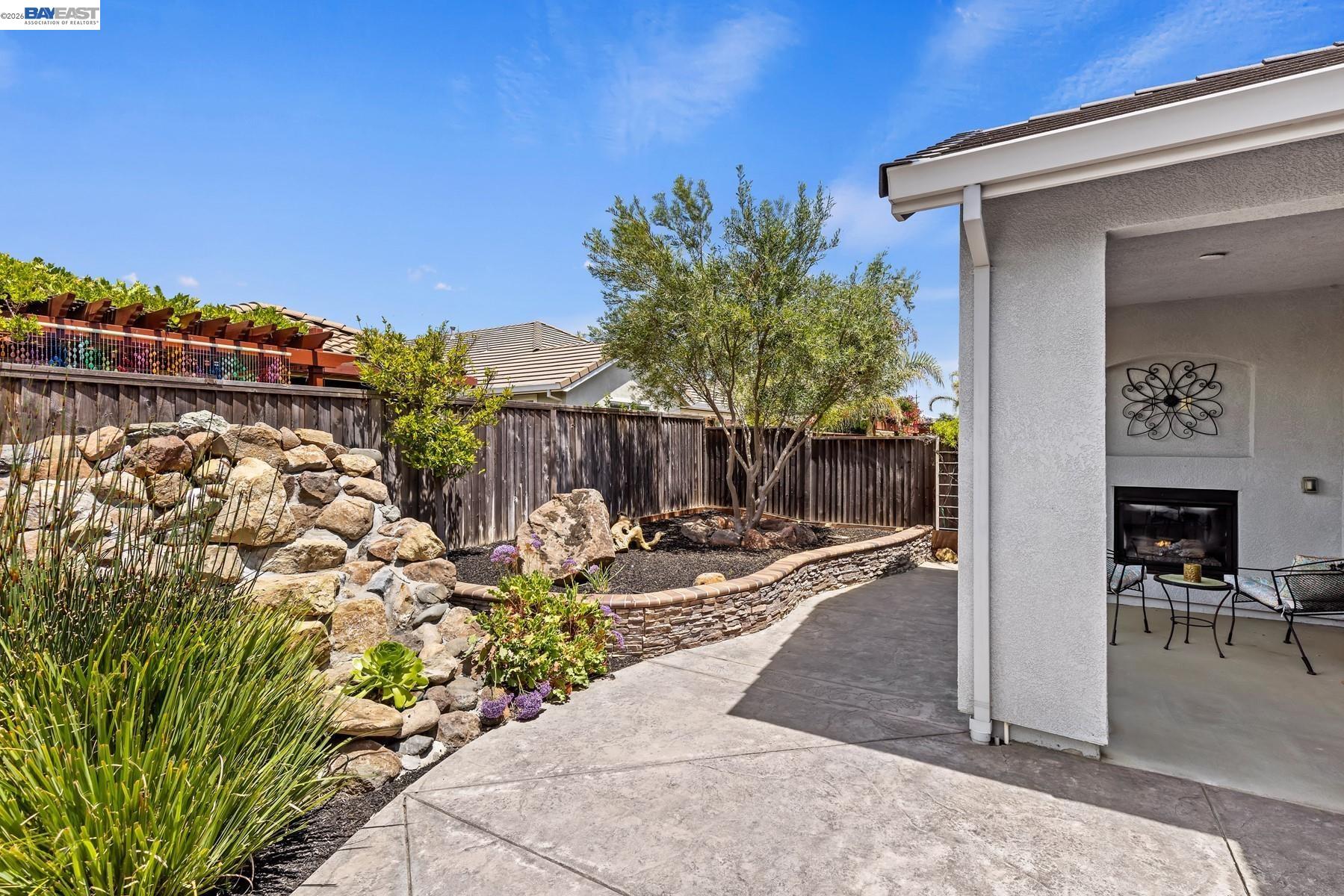 9901 Pyramid Way