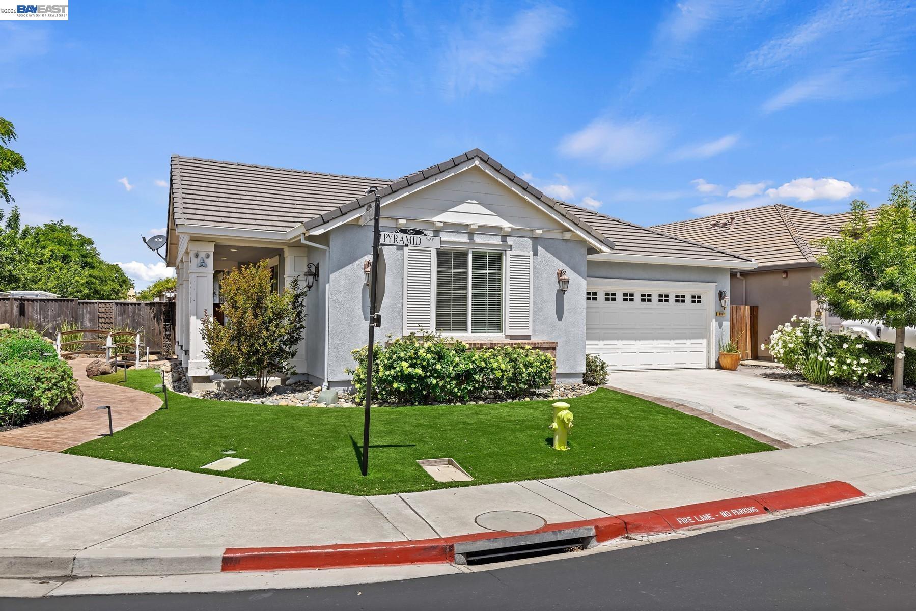 9901 Pyramid Way