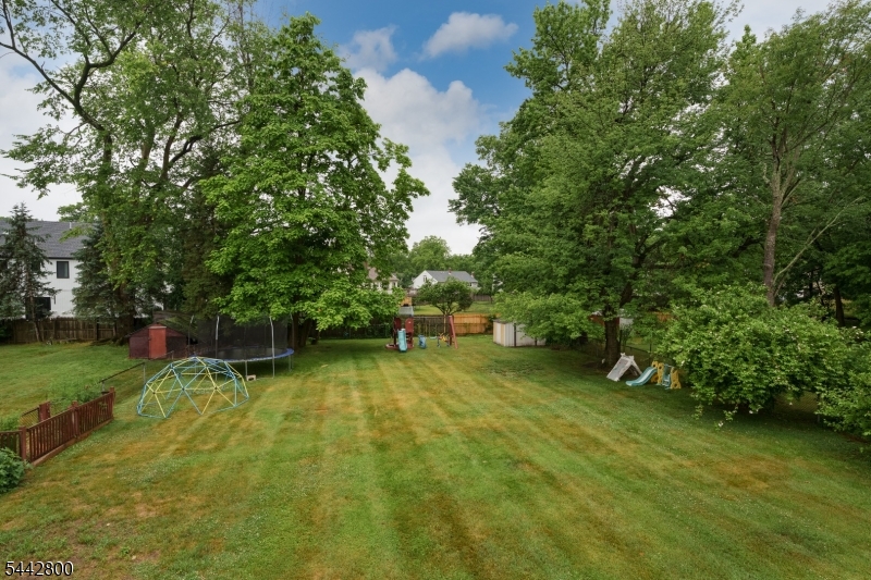 2025 Oak Tree Rd