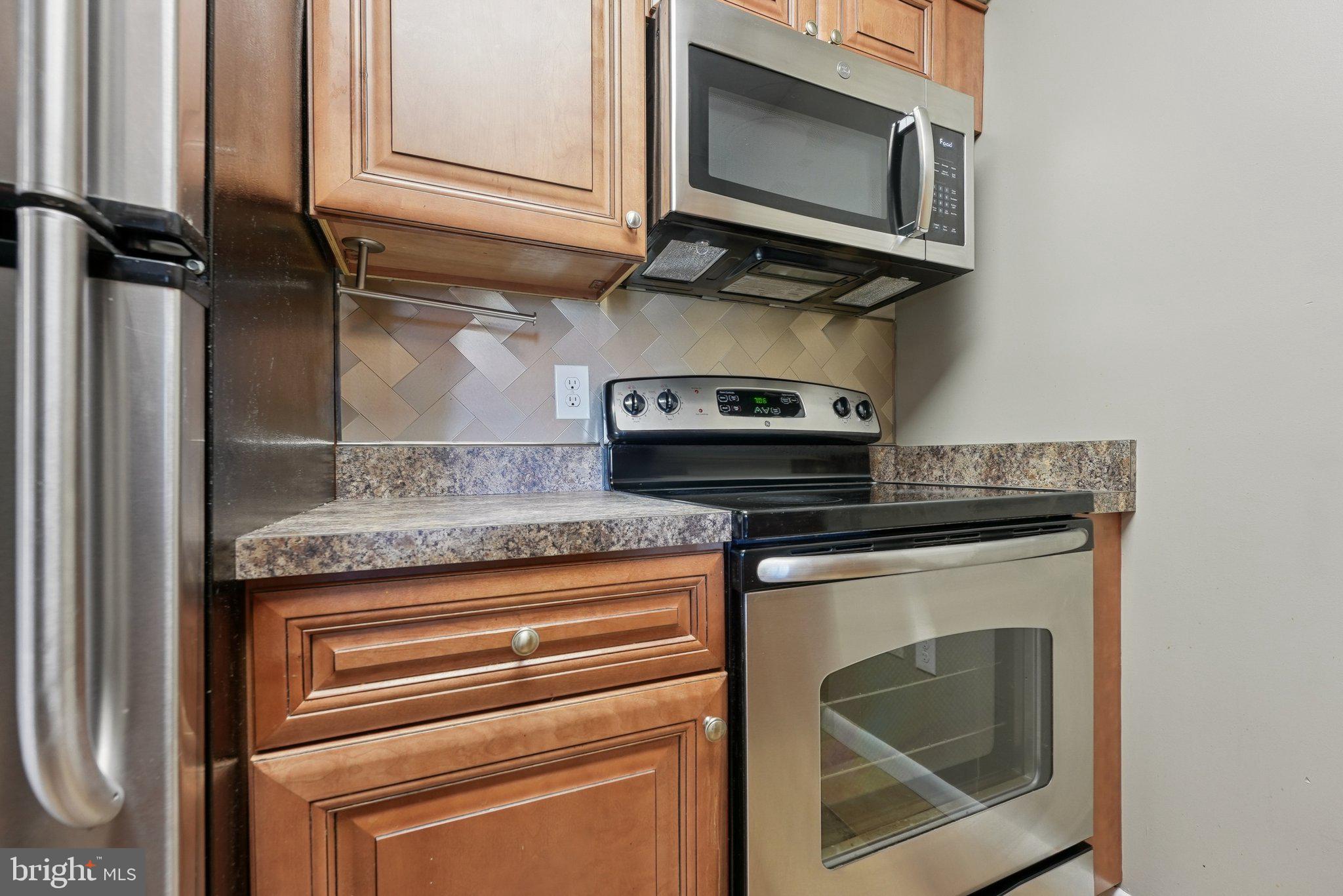 1608 RAVENS CREST DRIVE