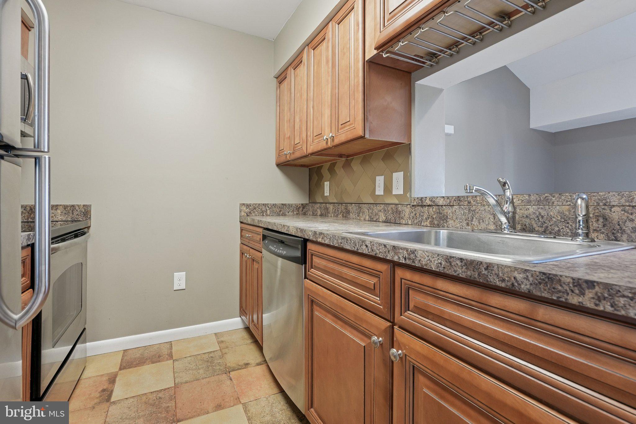 1608 RAVENS CREST DRIVE