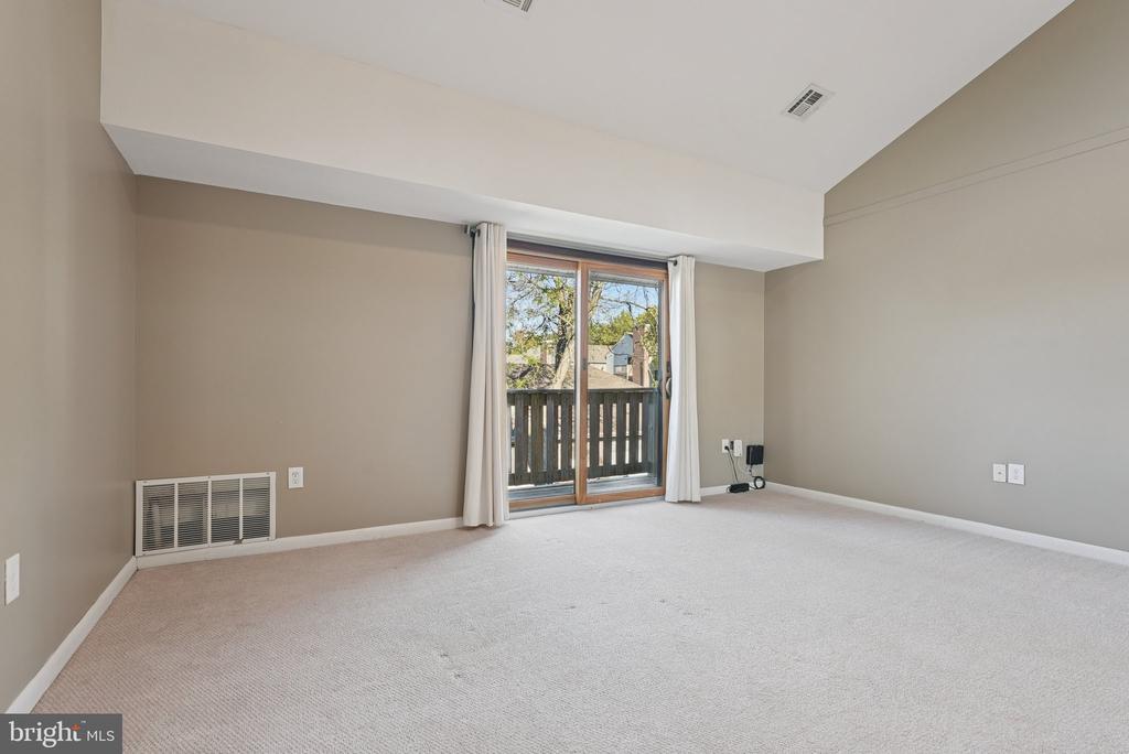 1608 RAVENS CREST DRIVE