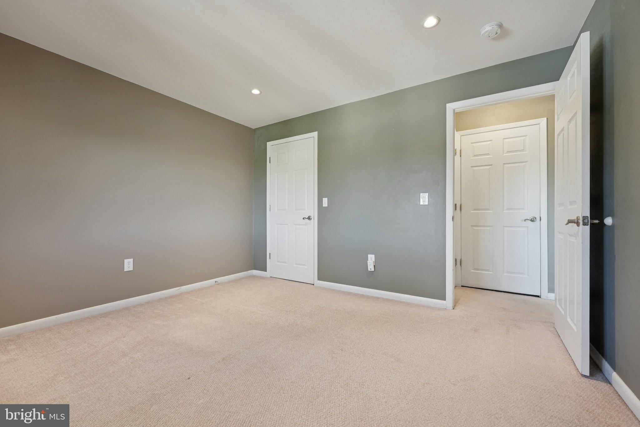 1608 RAVENS CREST DRIVE