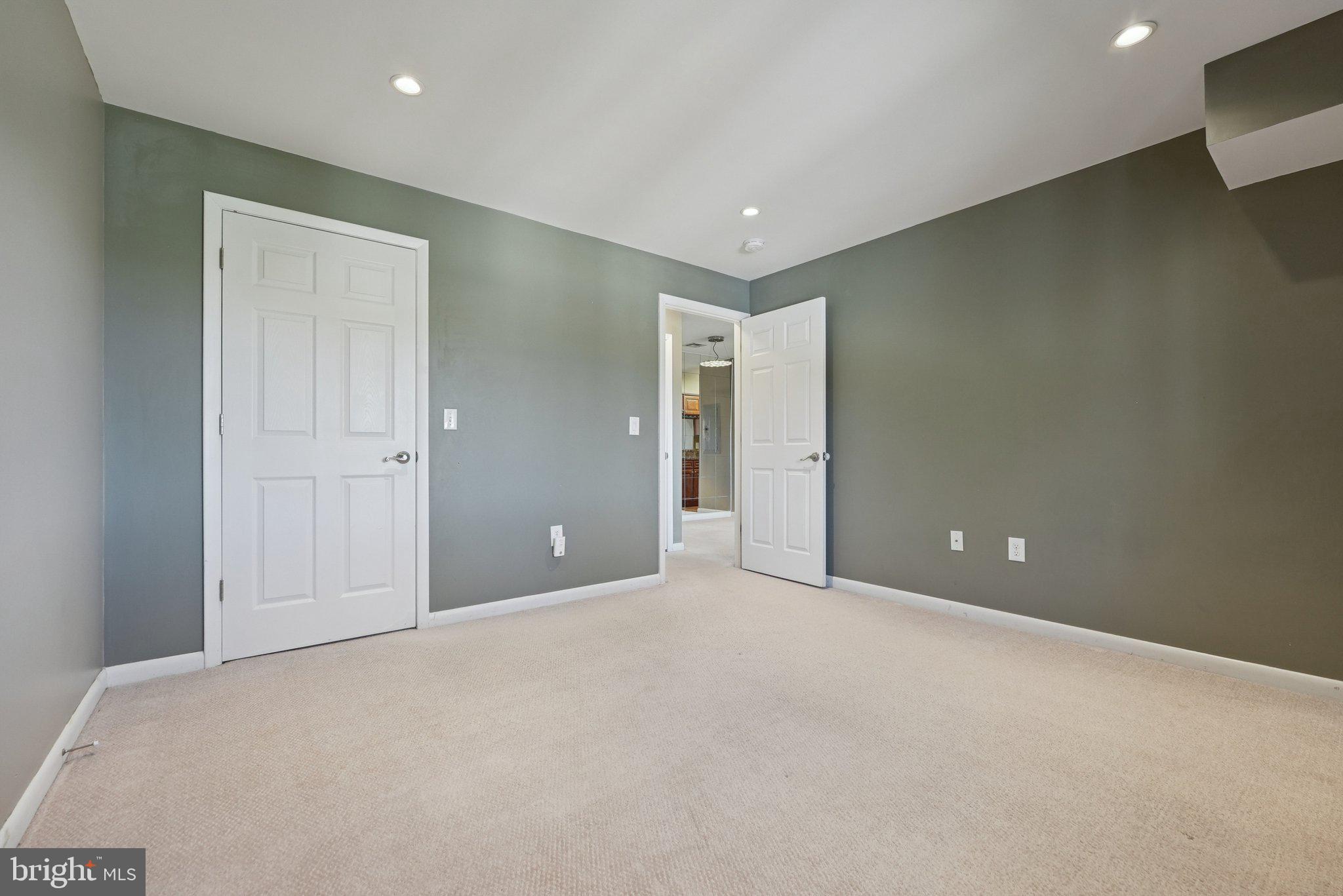 1608 RAVENS CREST DRIVE