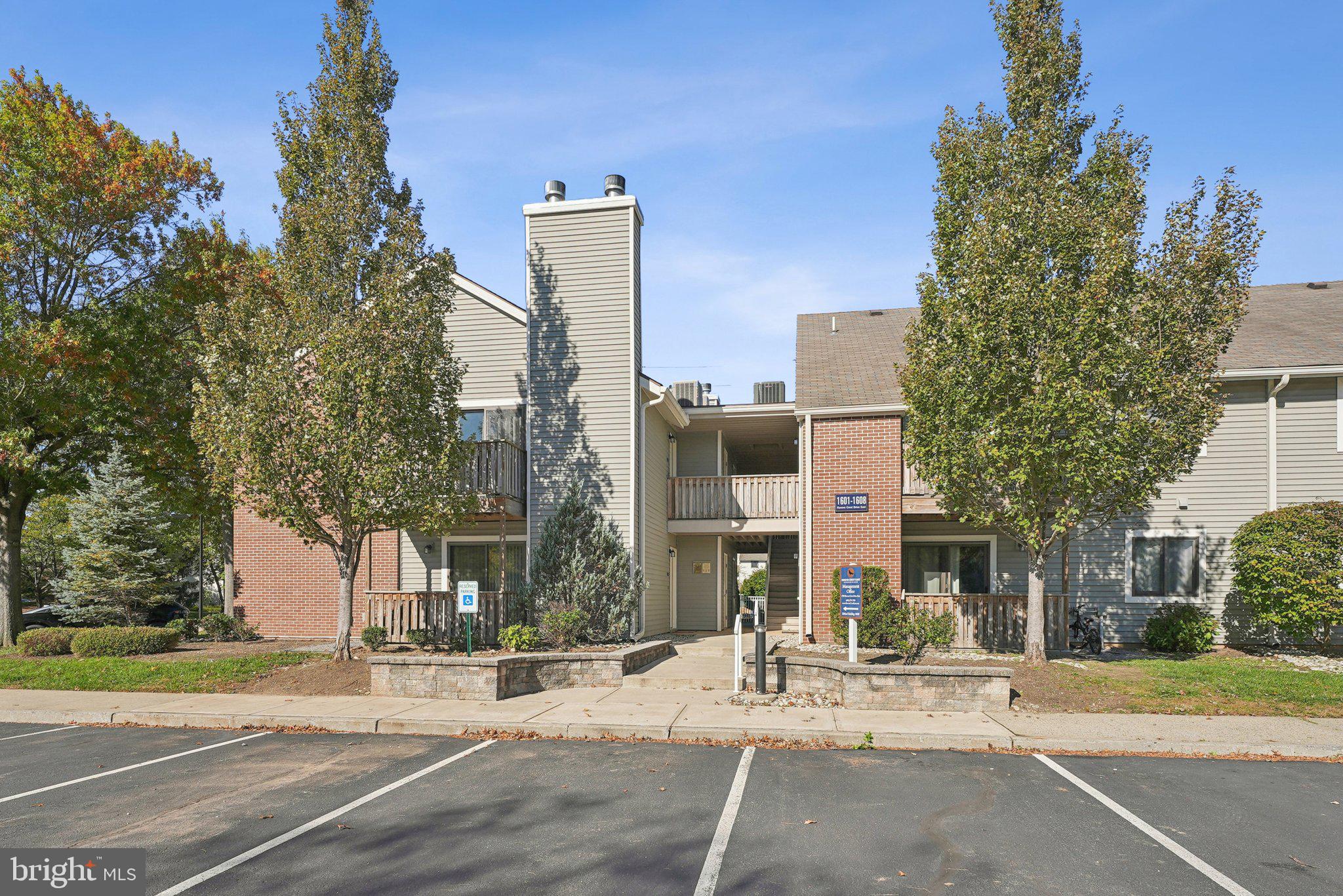 1608 RAVENS CREST DRIVE