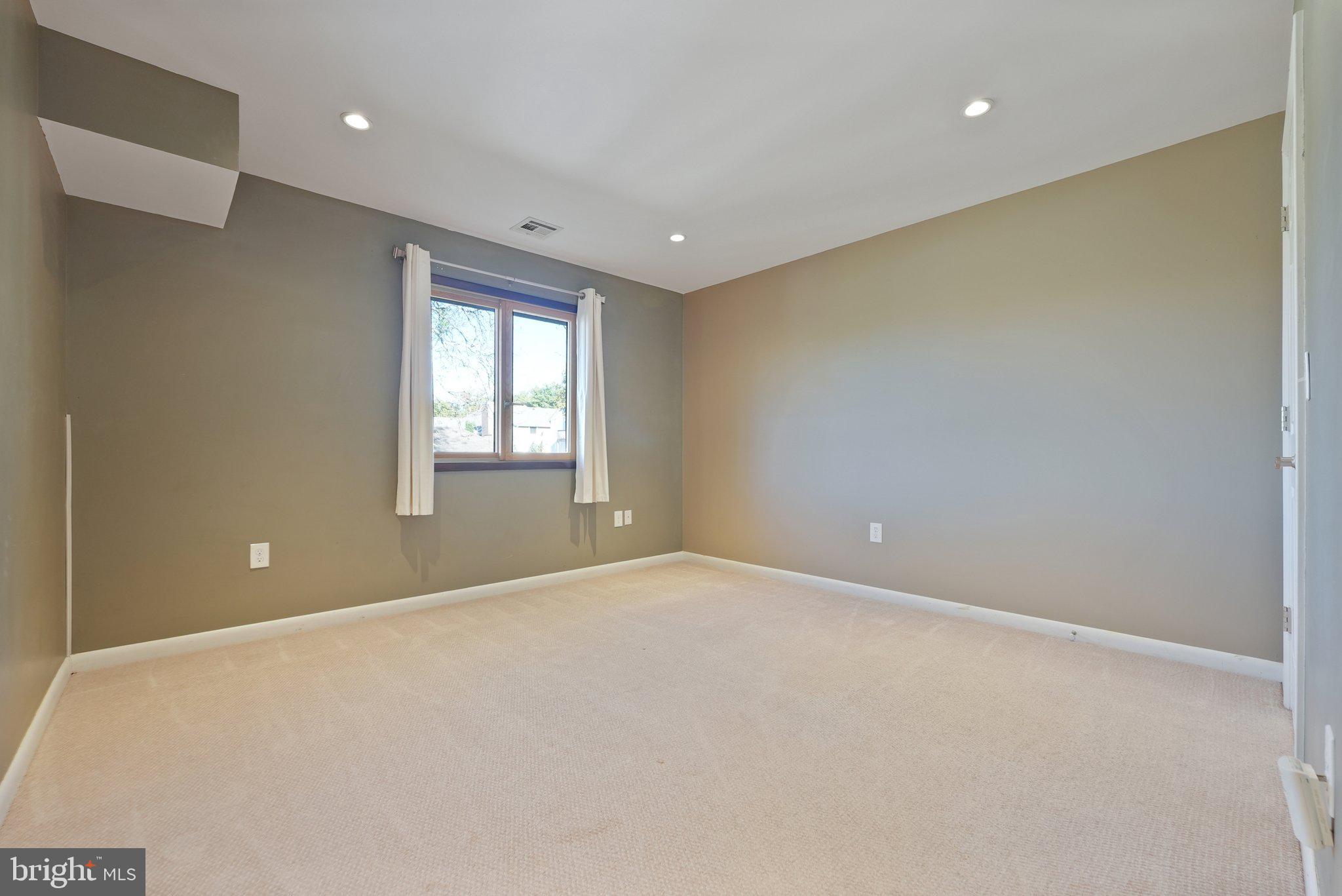 1608 RAVENS CREST DRIVE