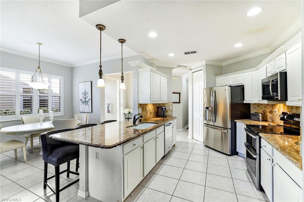 895 Eastham WAY # M102