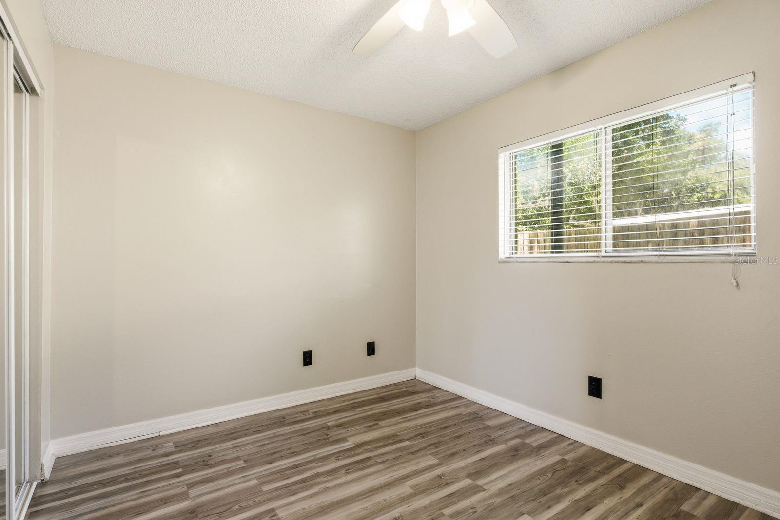 442 EVERGREEN DR