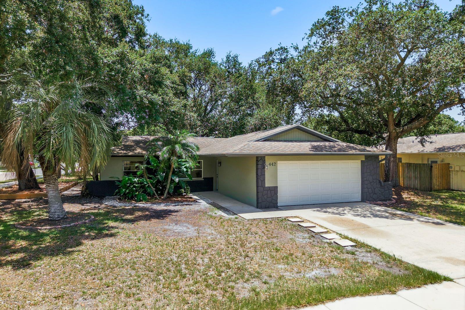 442 EVERGREEN DR