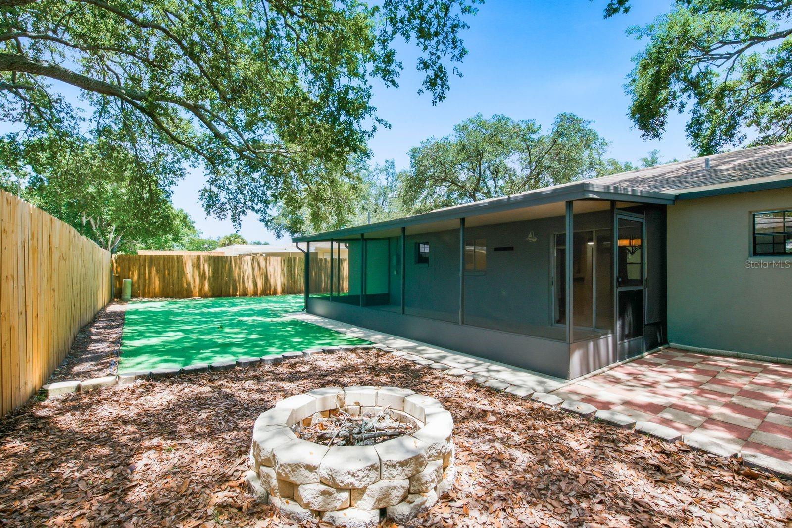 442 EVERGREEN DR