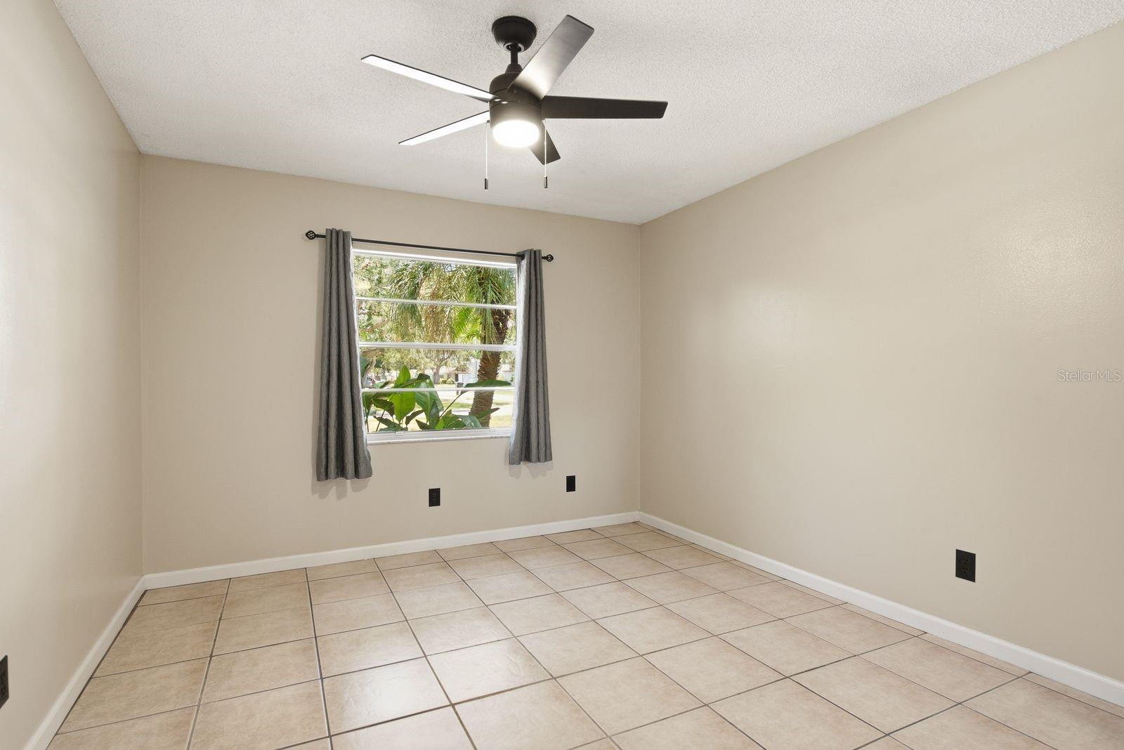 442 EVERGREEN DR