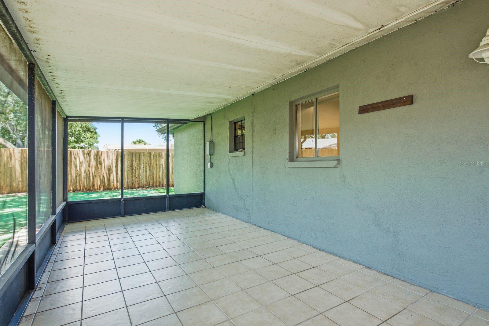 442 EVERGREEN DR