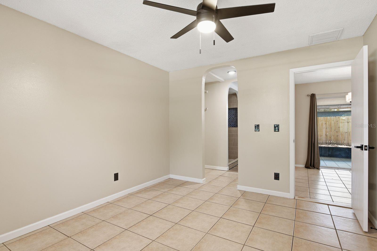 442 EVERGREEN DR