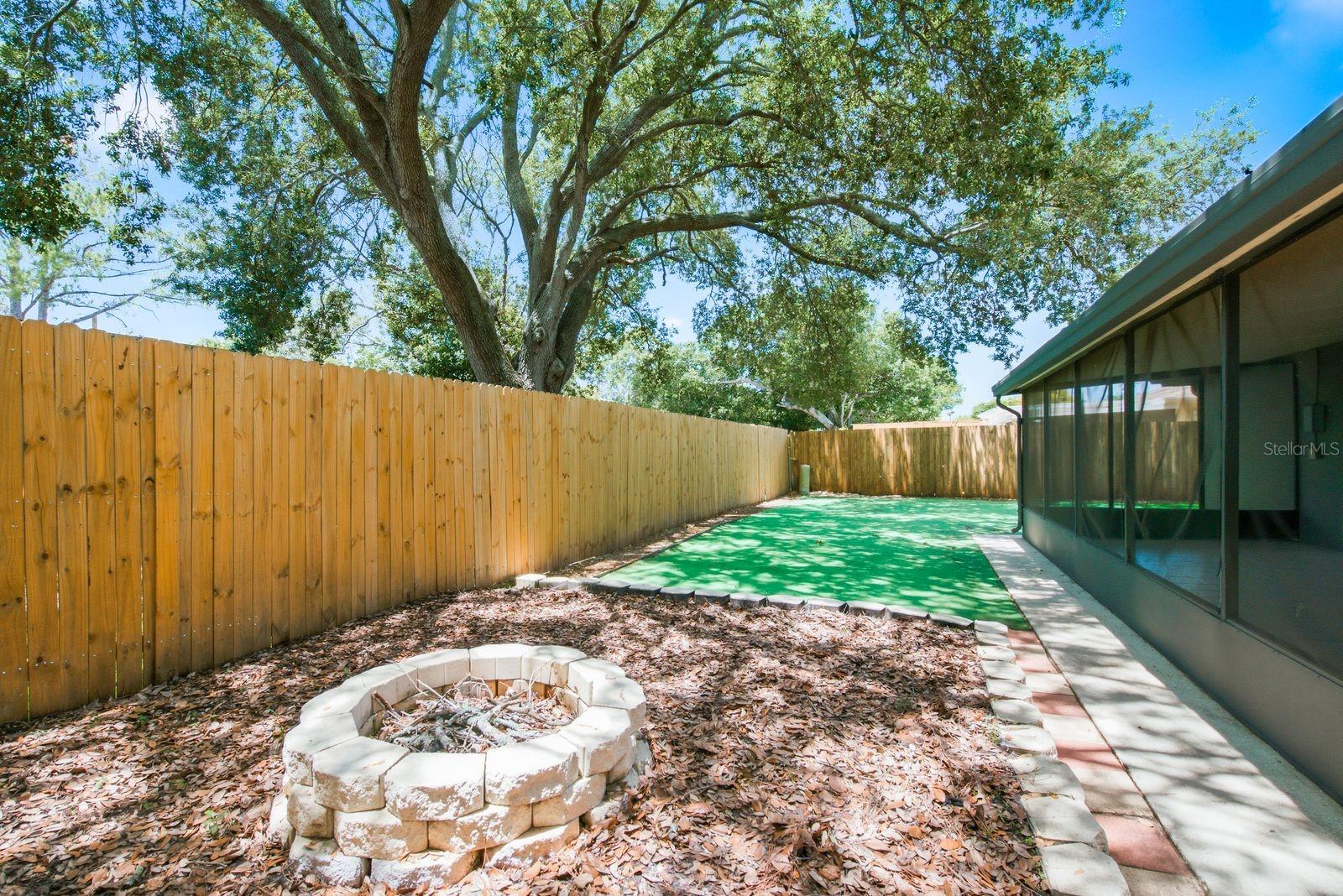 442 EVERGREEN DR