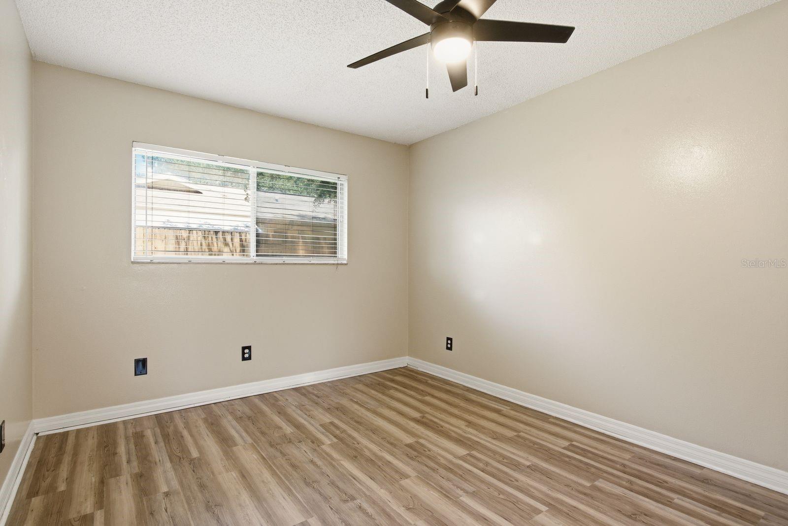 442 EVERGREEN DR