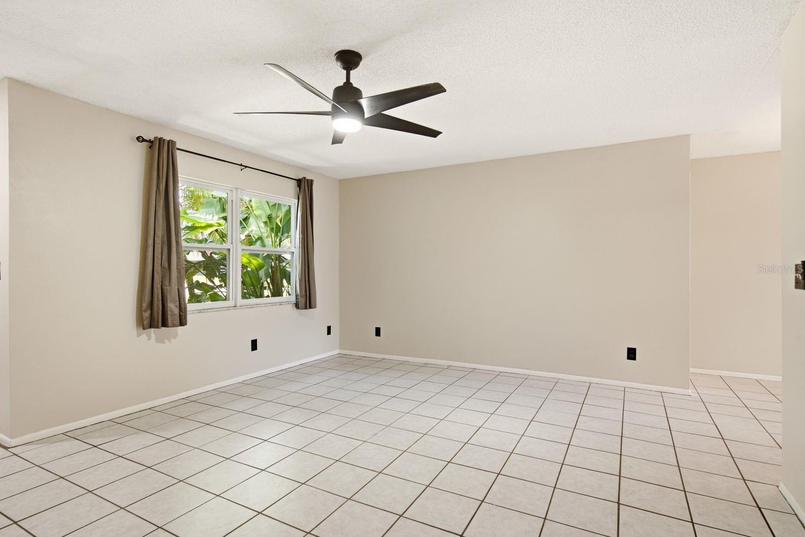 442 EVERGREEN DR