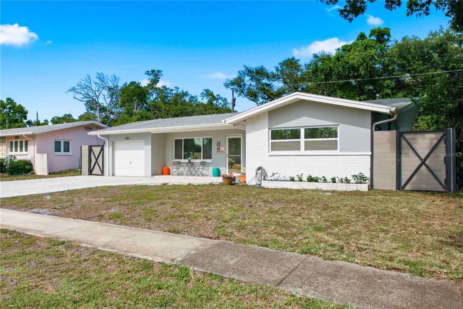 1144 WOODBROOK DR