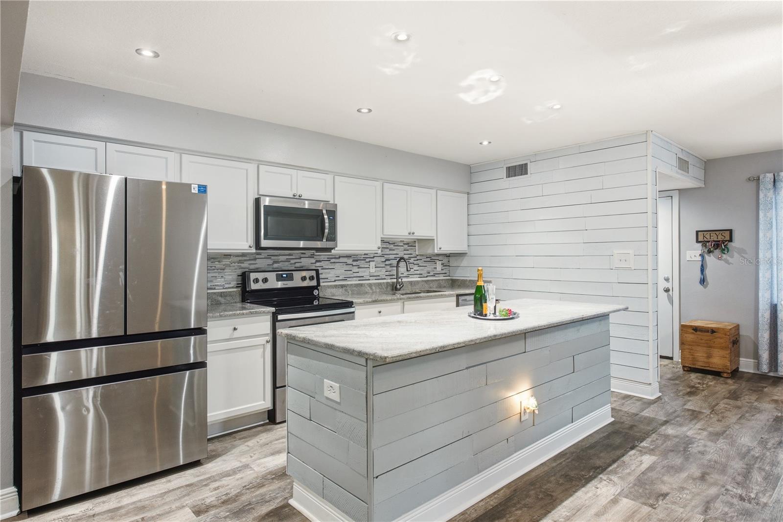 1144 WOODBROOK DR