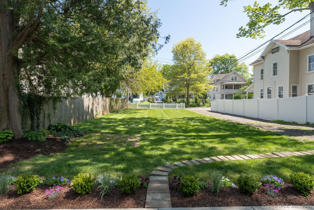 20 Bradley Avenue