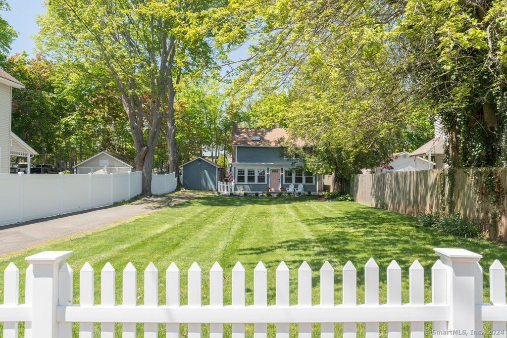 20 Bradley Avenue