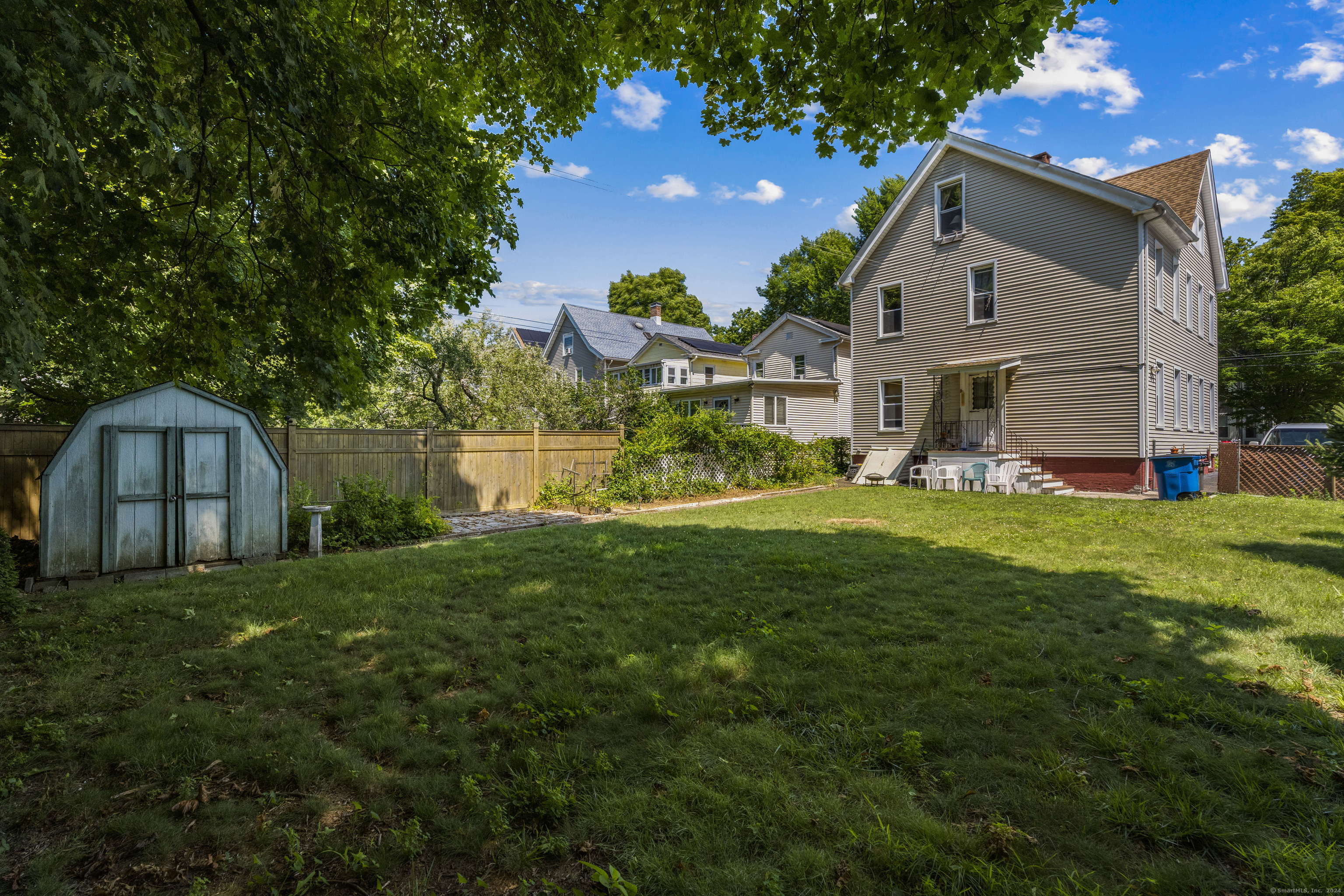 182 Nicoll Street