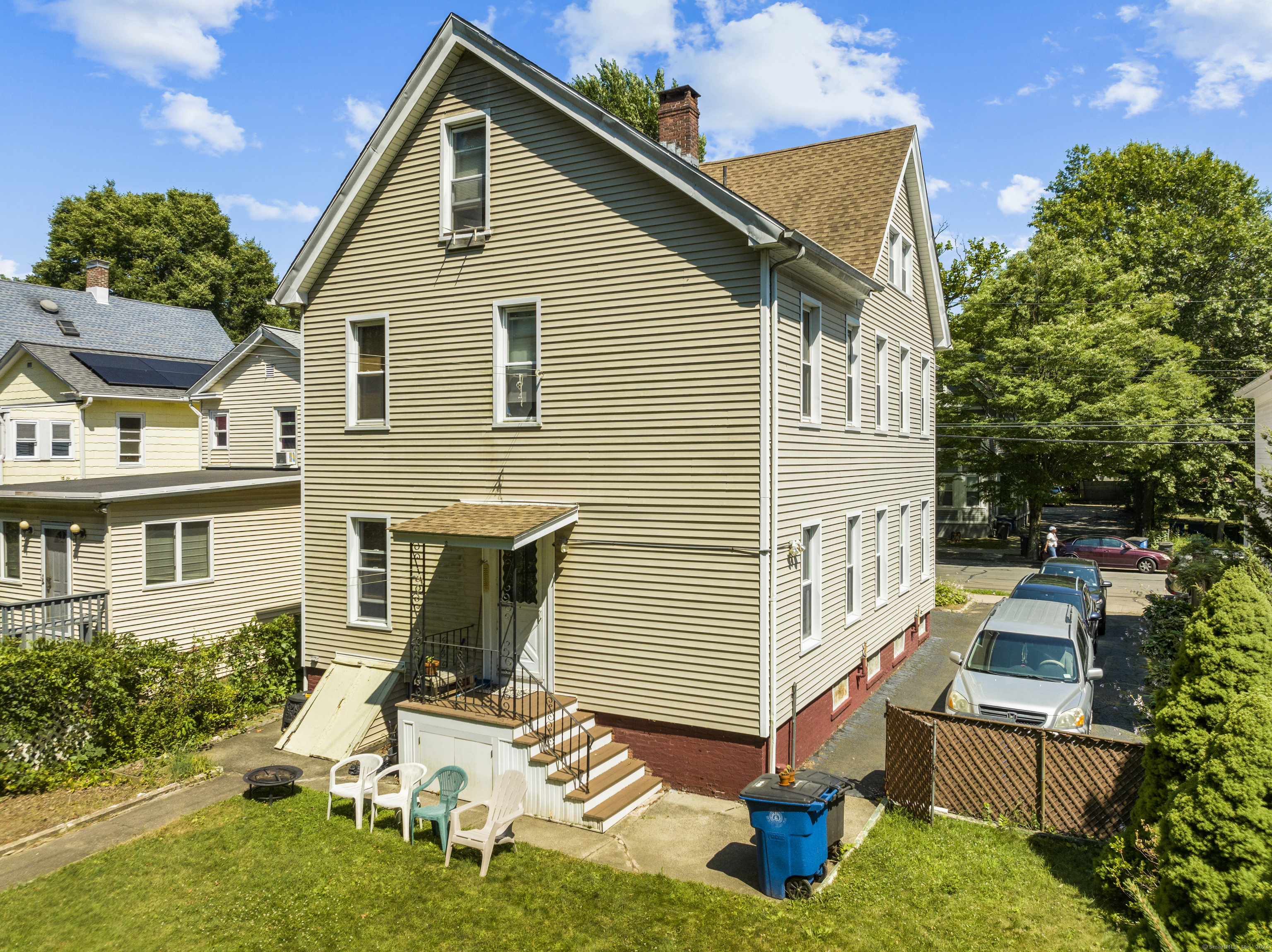 182 Nicoll Street