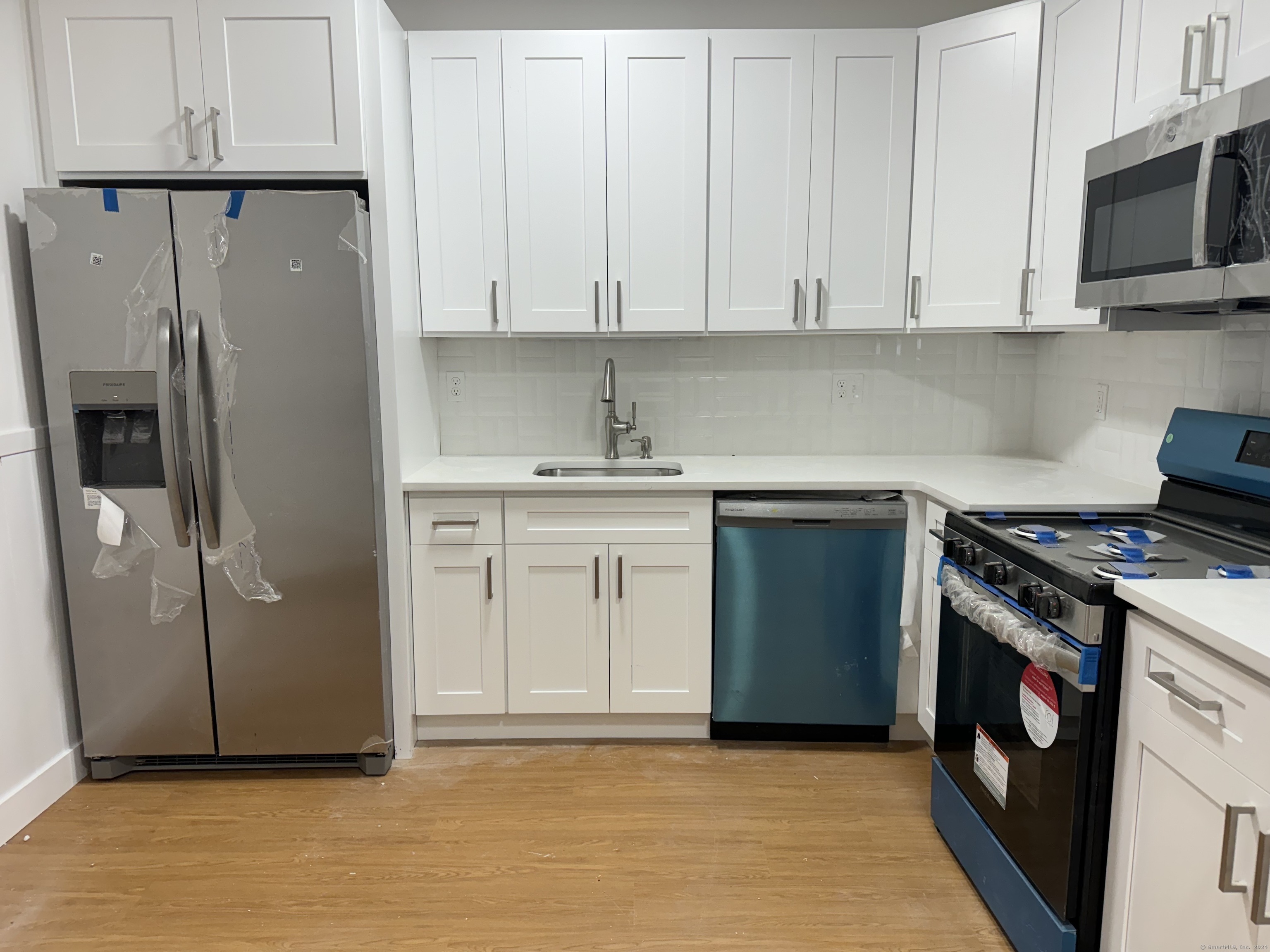 875 Elm Street 1