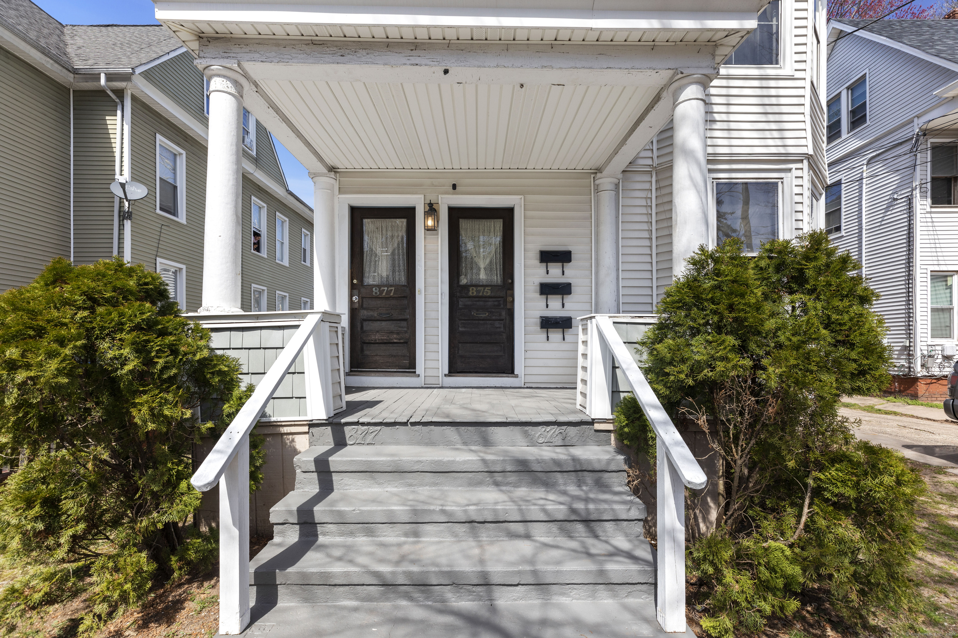 875 Elm Street 1