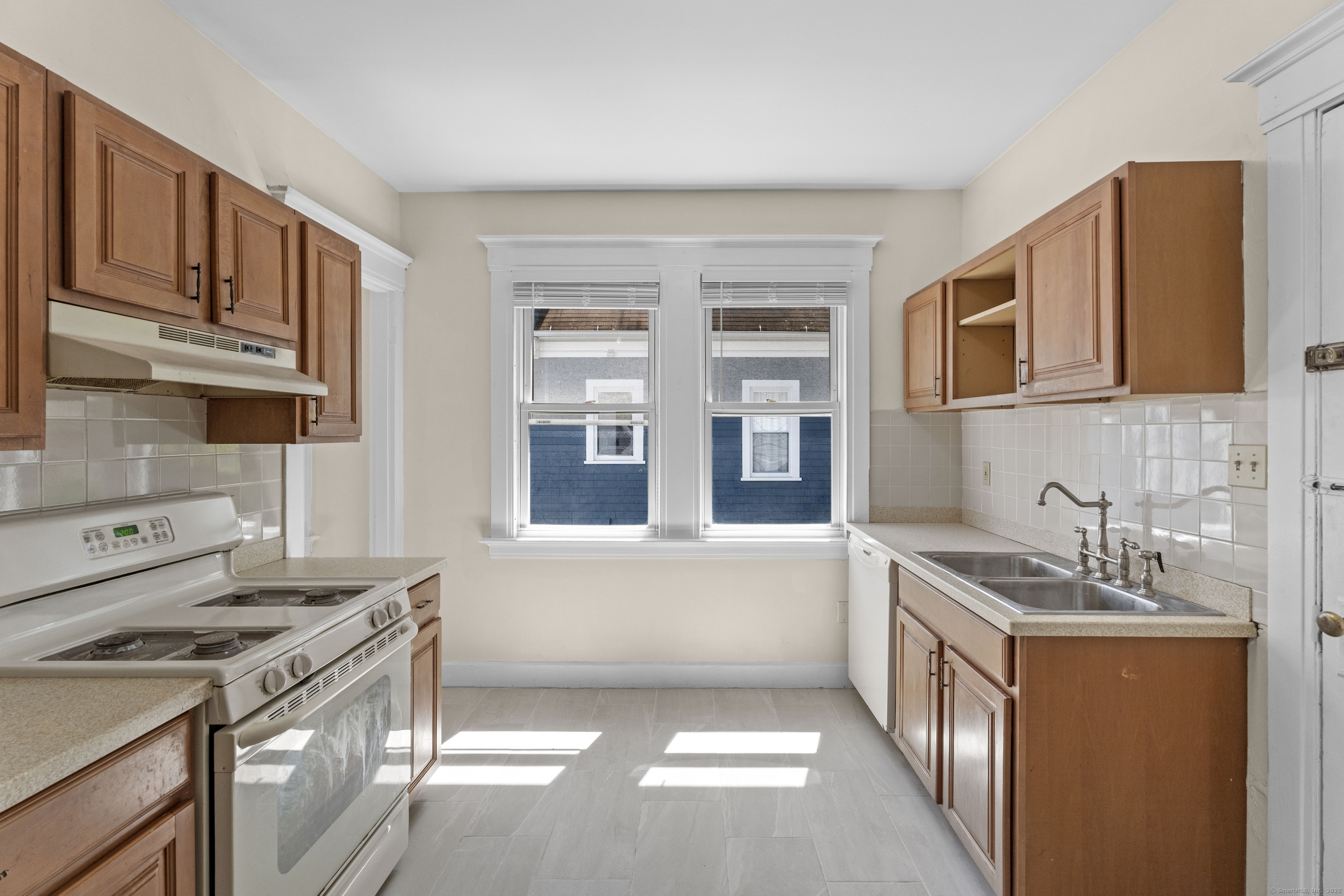 38 Hubinger Street 2