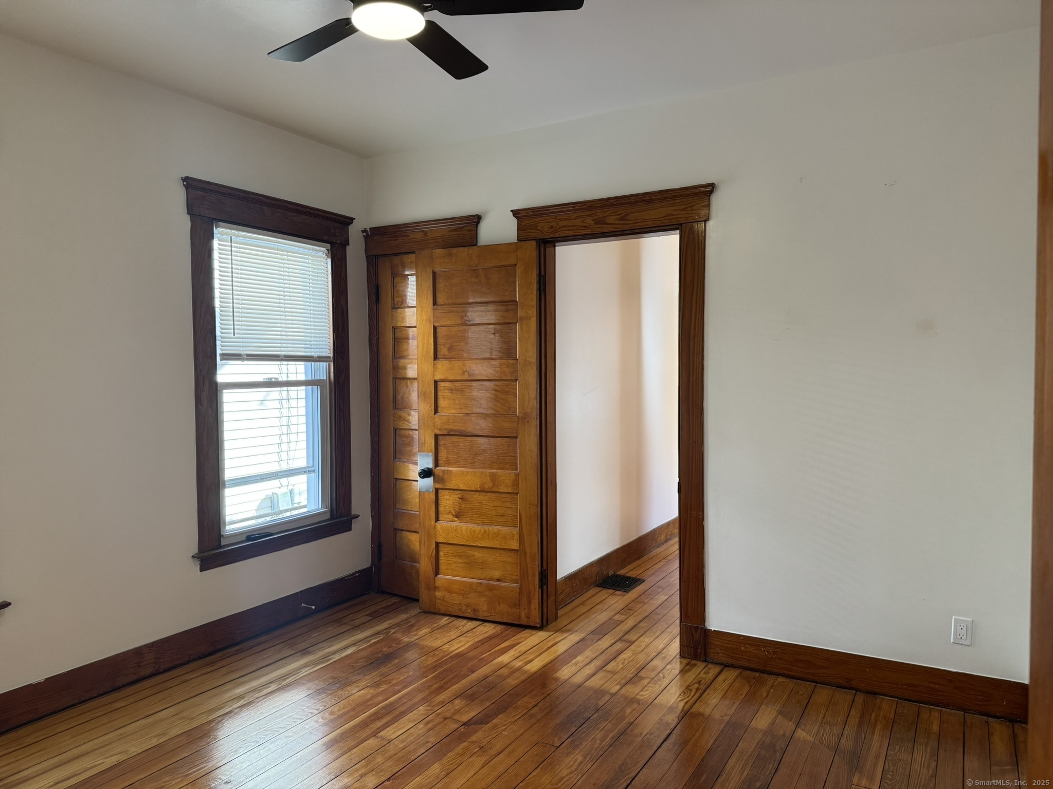 182 Nicoll Street 1